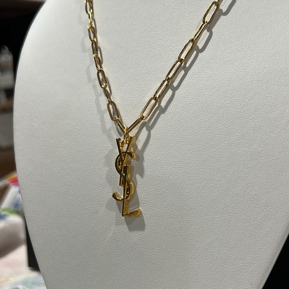 1408. Elegant YSL zipper pull / charm on a 18k gold plated necklace. - Picture 4 of 5